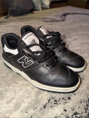 New Balance Men's Black and White Leather 550 Sneakers